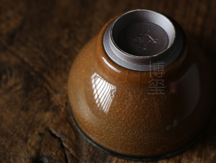 典工堂 鑫润茶具_龙泉青瓷名家黄长伟手工压手杯单杯铁胎哥窑冰裂纹