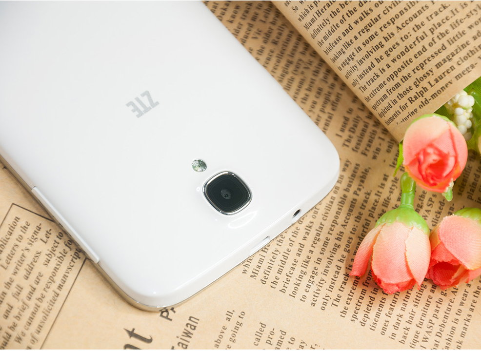 中兴 Q701C 天翼电信3G（4G ROM）手机 白色