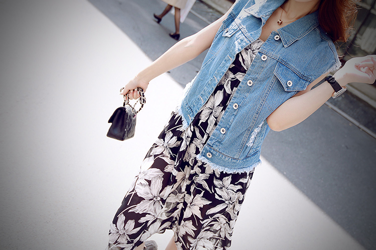 欧芙朵2015女秋夏新款复古神秘图案时尚个性帅气毛边牛仔马甲外套7839 浅蓝色 均码