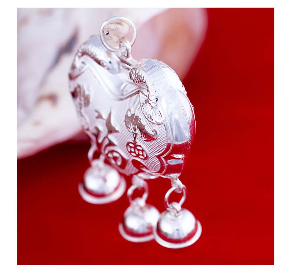 宝宝银饰长命锁选什么牌子好 同款好推荐