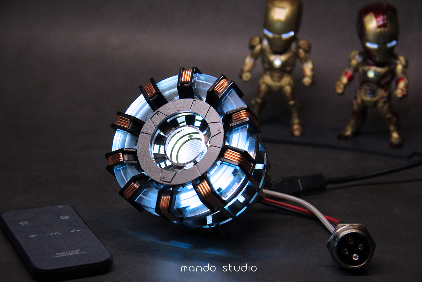 钢铁侠反应堆图片