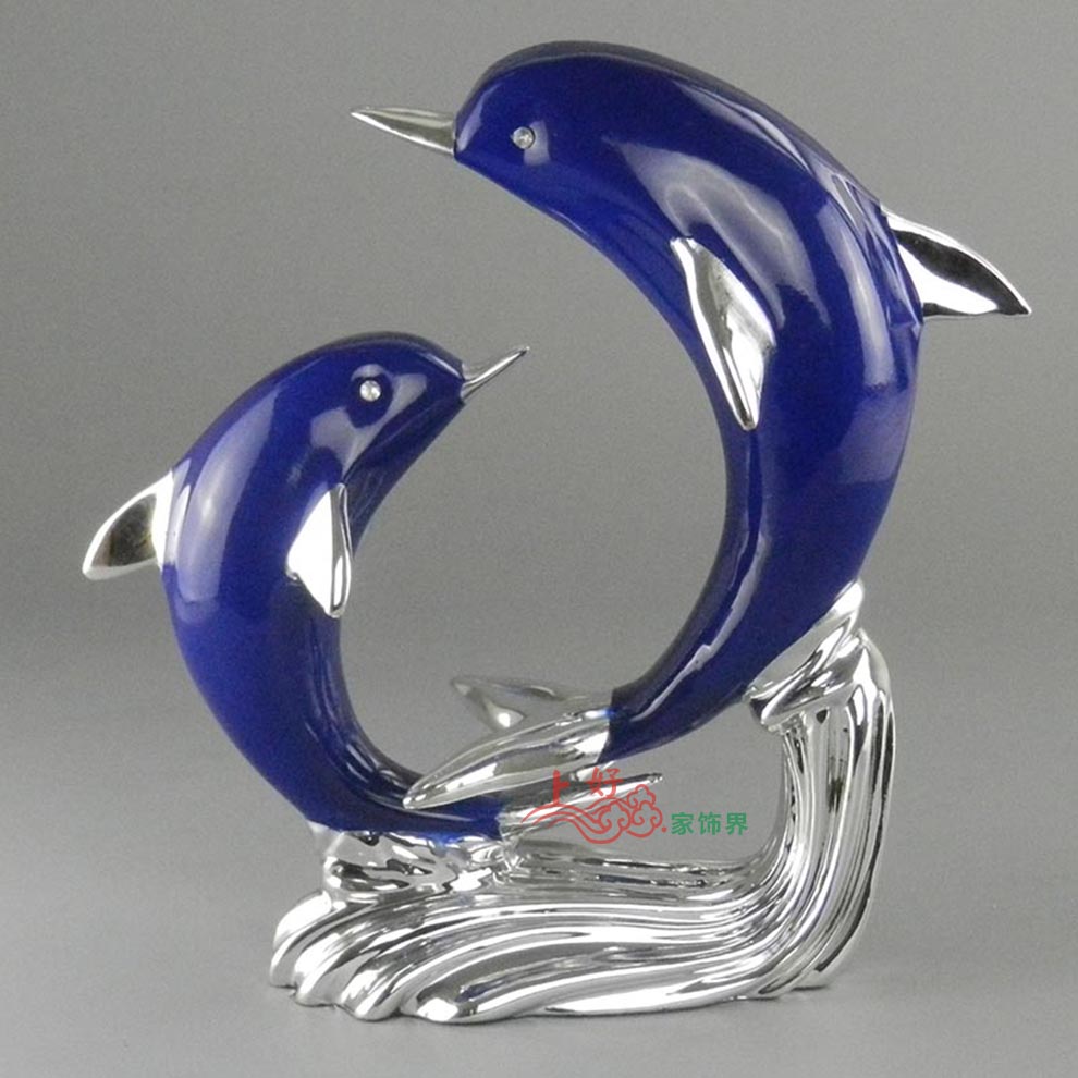 
                                                                                勿忘客 装饰品摆件 现代家居工艺品礼品 情侣海豚客厅电视柜办公室桌面摆设 HT 海豚摆件 银色吉祥 高约23厘米                