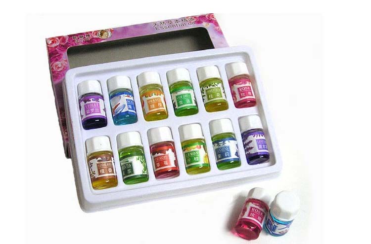 
                                        水溶香薰精油3ml 香薰机加湿器香薰灯专用12种香型 1盒12支                