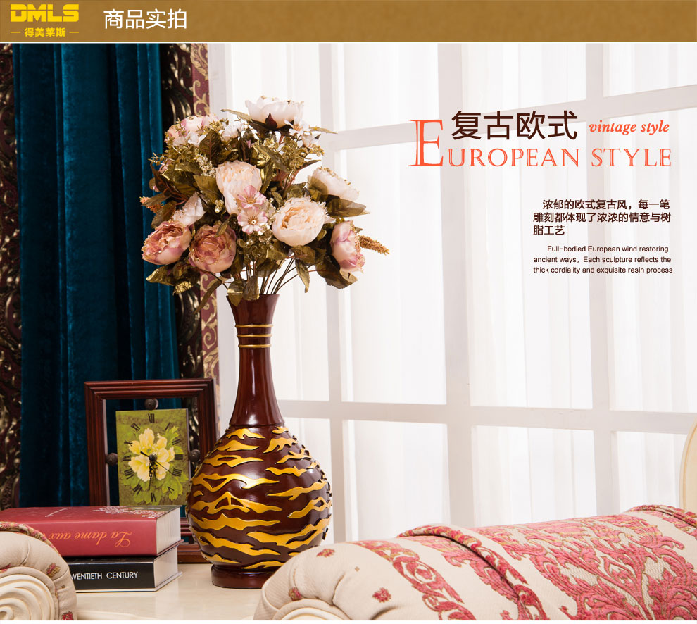 
                                        得美莱斯 欧式简约插花花瓶装饰摆件 家居饰品 干花工艺品 室内装饰礼品 客厅摆设 简约白-套餐3-带2束花                