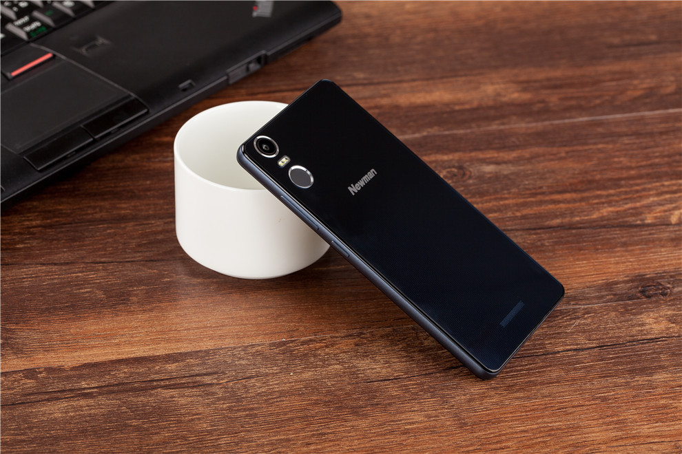 纽曼纽扣 CM810 移动联通双4G智能手机双卡双待 八核1300万像素指纹解锁 黑色 16G