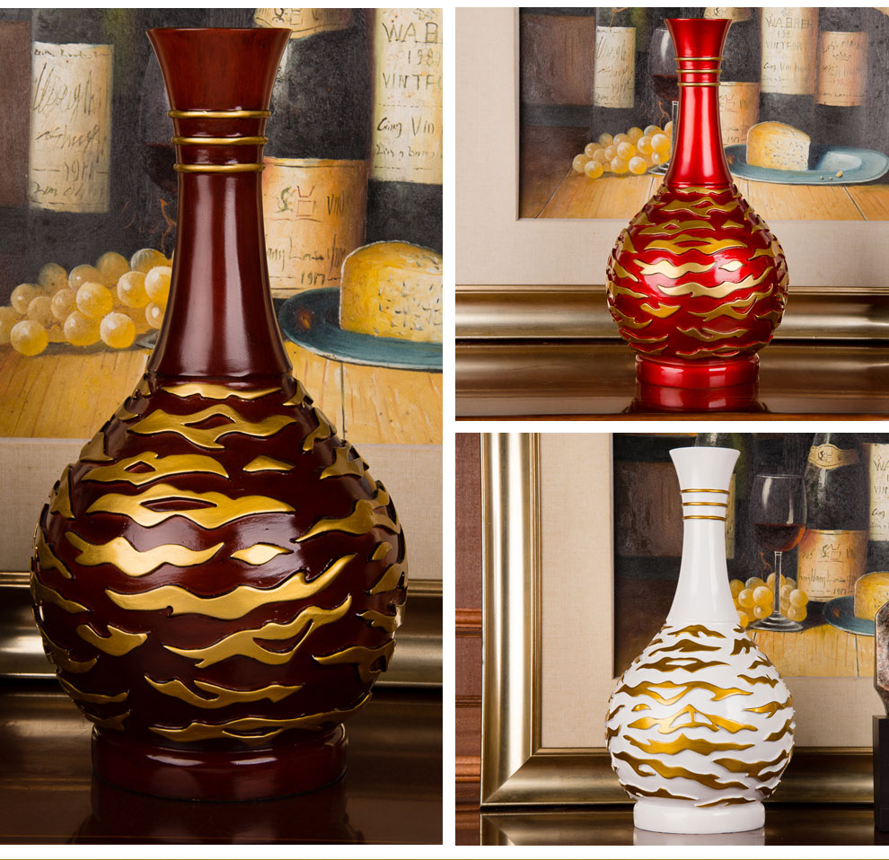 
                                        得美莱斯 欧式简约插花花瓶装饰摆件 家居饰品 干花工艺品 室内装饰礼品 客厅摆设 简约白-套餐3-带2束花                