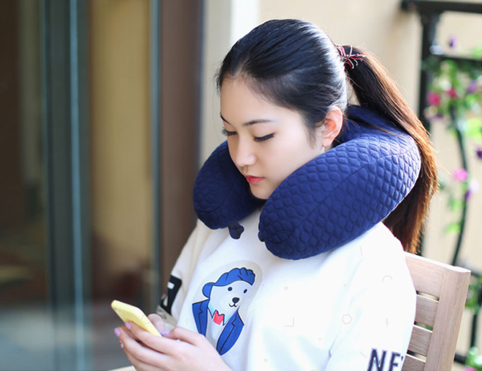 
                                        
                                        暖舒舒 记忆棉u型枕头护颈枕颈椎u型枕旅行飞机头枕护脖子汽车午睡颈枕 月光蓝【菱格-升级款】                