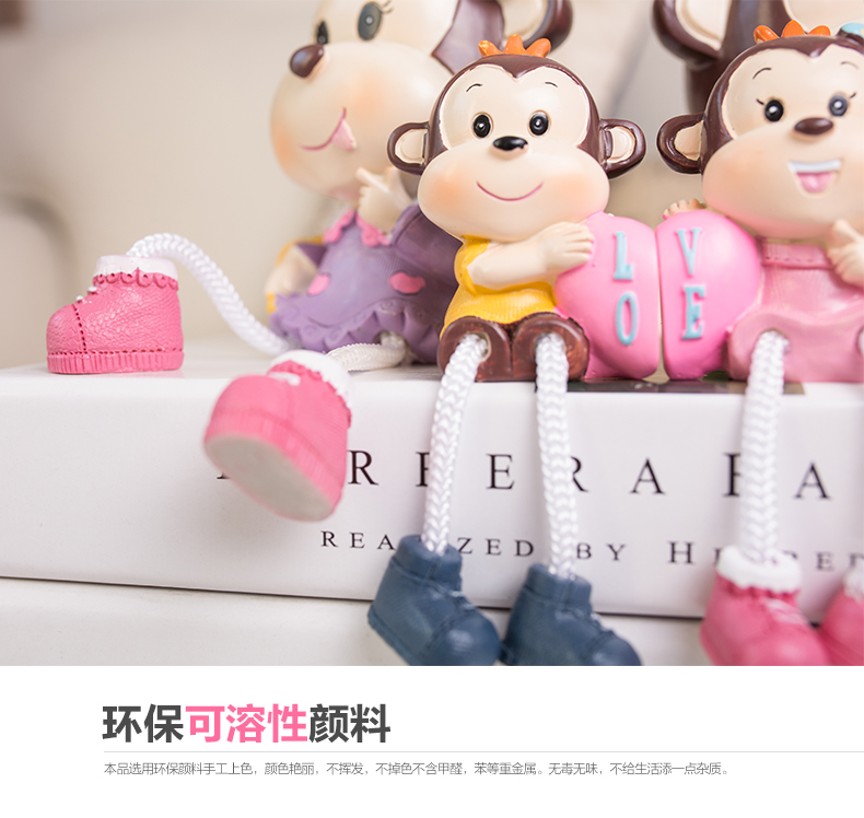 欢乐猴子幸福一家吊脚娃娃家居饰品隔板摆件客厅办公室创意桌摆 欢乐三口之家