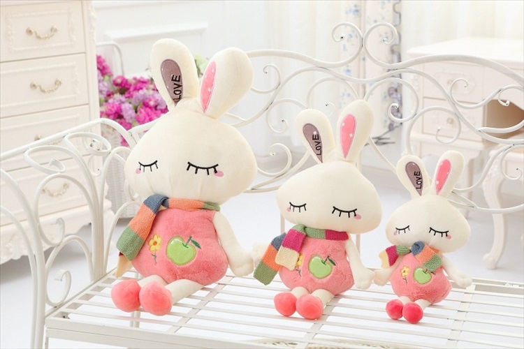 一种包着围巾的兔子毛绒玩具是叫什么名字? 围