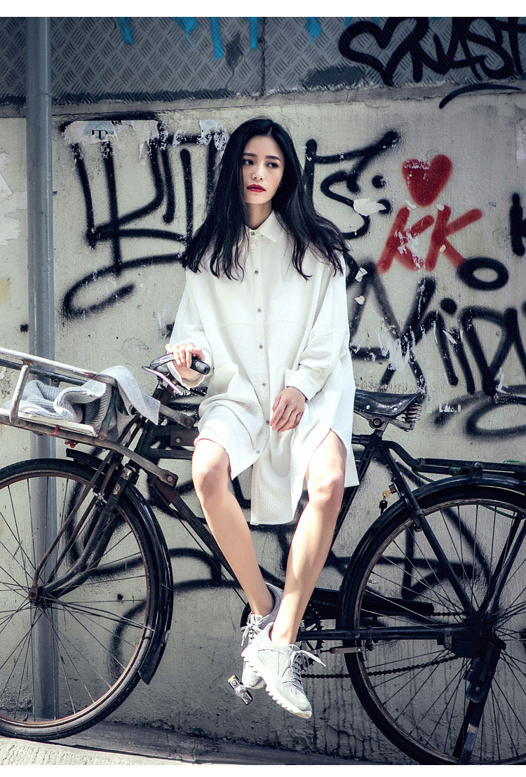 珞俐娅 2015秋季新款街拍大牌宽松七分袖中长款肌理衬衫裙女 黑色 均码