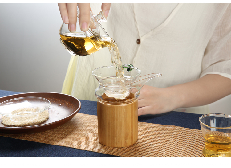 
                                        
                                                            品茶忆友 玻璃茶具 耐热玻璃绿把过滤茶漏茶滤茶器 JP-04                