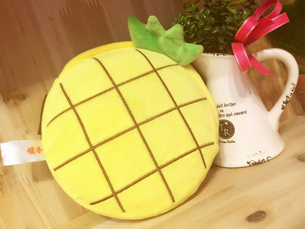 伊品堂 创意水果暖手宝 两脚插头插电式电暖宝宝 配送可爱卡通绒布袋 香橙