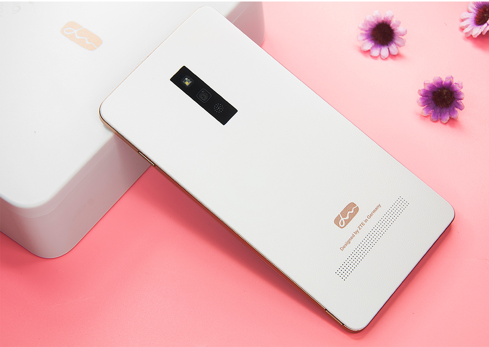 中兴乐心亲情手机 Q2S-T  移动4G  老人智能大屏手机 （8G ROM） 白色 标配版