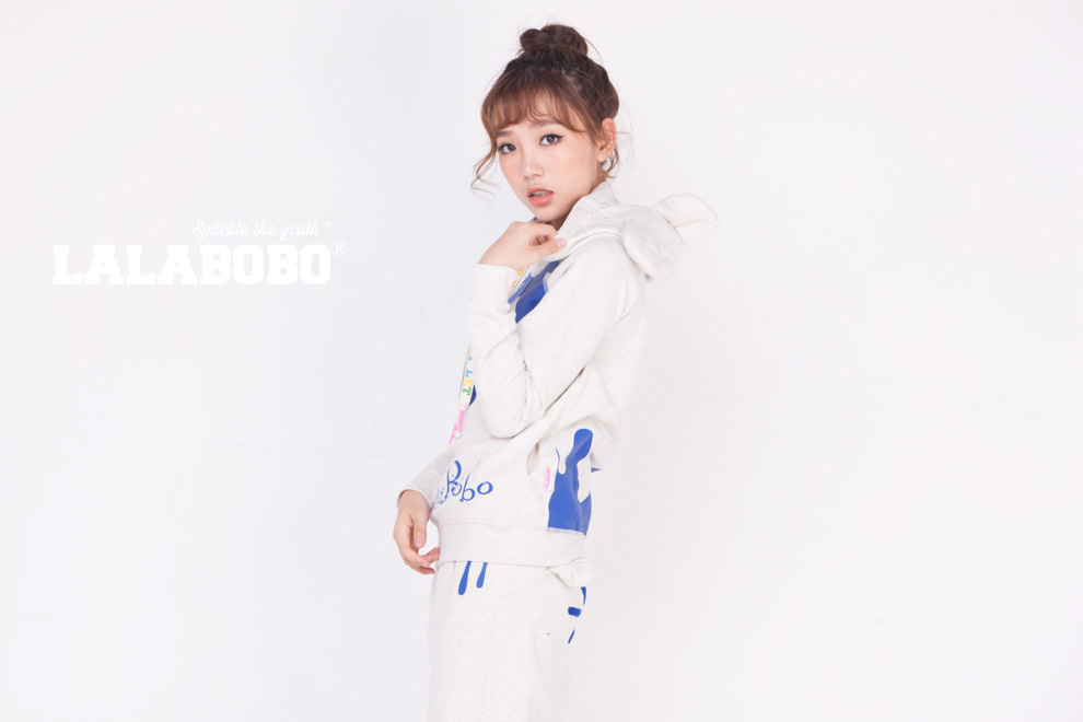 潮 LALABOBO  秋冬女装加绒连帽卫衣 可爱小猫滴油套装-上衣 白色 S