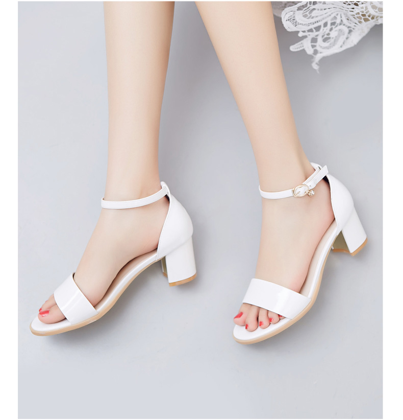 卓诗尼2016夏季新款甜美高跟凉鞋女粗跟漆皮