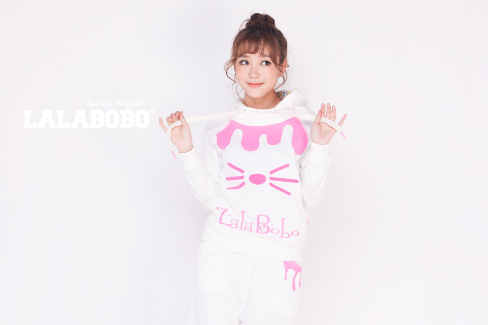 潮 LALABOBO  秋冬女装加绒连帽卫衣 可爱小猫滴油套装-上衣 白色 S