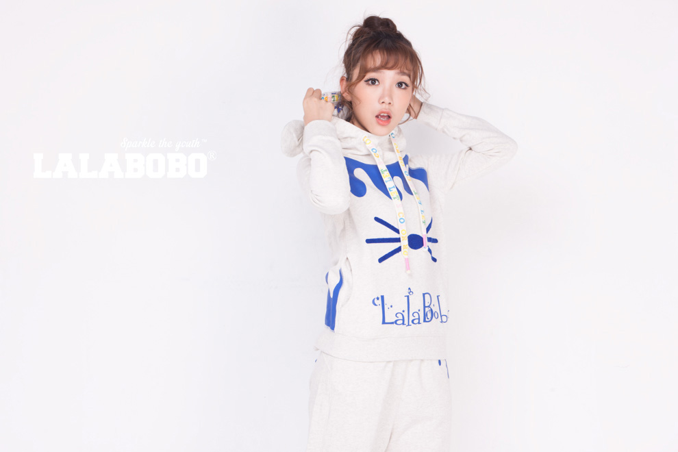 潮 LALABOBO  秋冬女装加绒连帽卫衣 可爱小猫滴油套装-上衣 白色 S