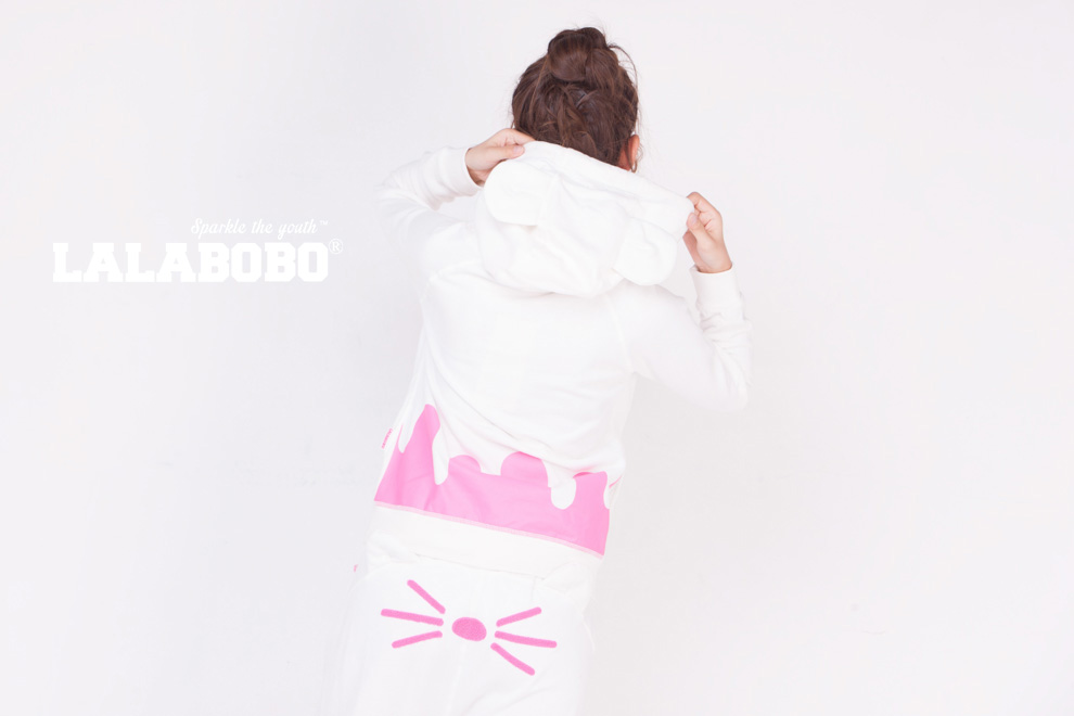 潮 LALABOBO  秋冬女装加绒连帽卫衣 可爱小猫滴油套装-上衣 白色 S
