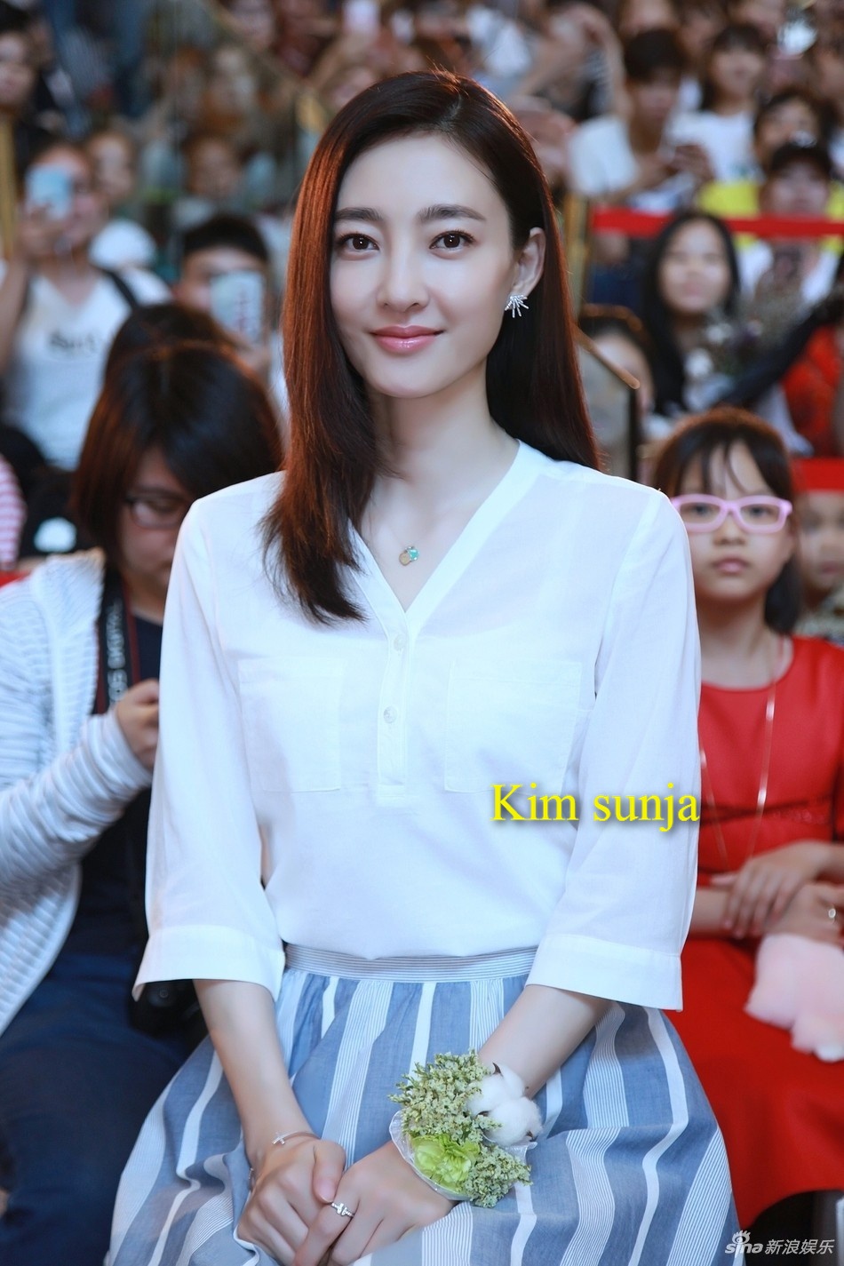 kim sunja香港潮牌 王丽坤同款衬衫时尚职业装五分袖白色v领上衣女