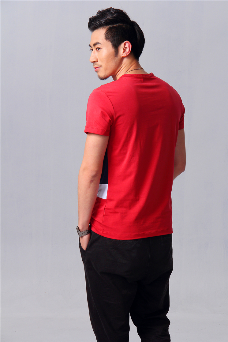 一个身高168的体重70kg的肌肉男和一个一米七二的体重75kg的胖子打架