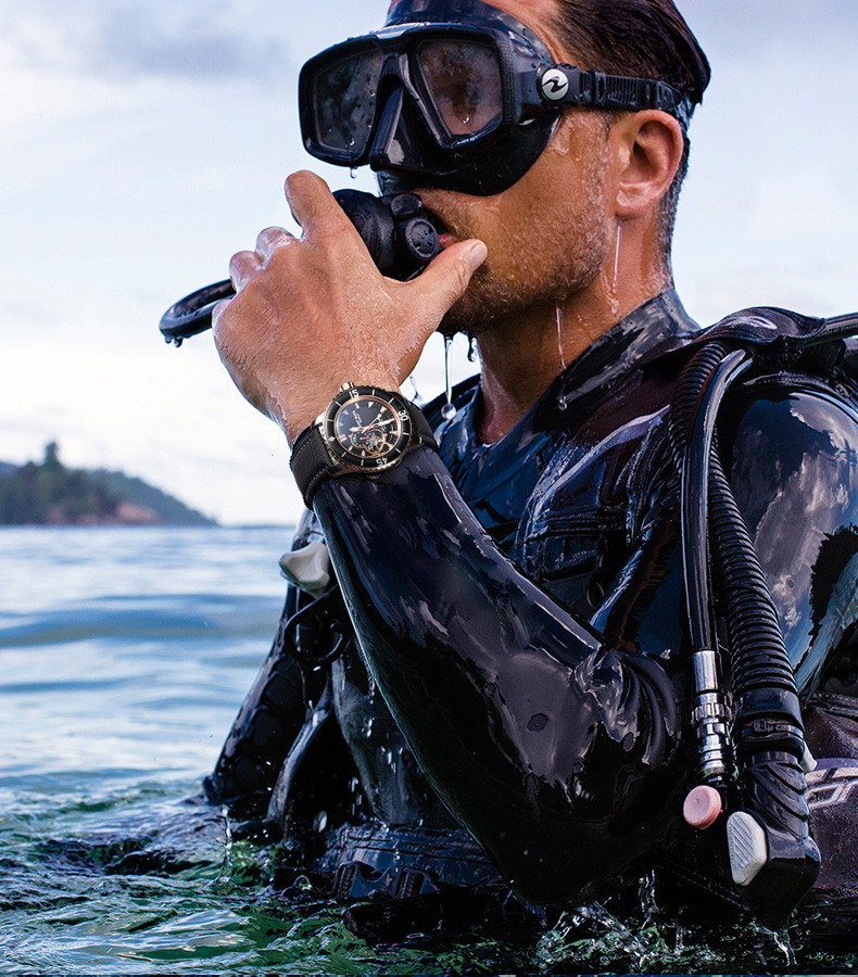 瑞夫泰格(reef tiger)机械表陀飞轮男士手表强夜光潜水手表休闲防水