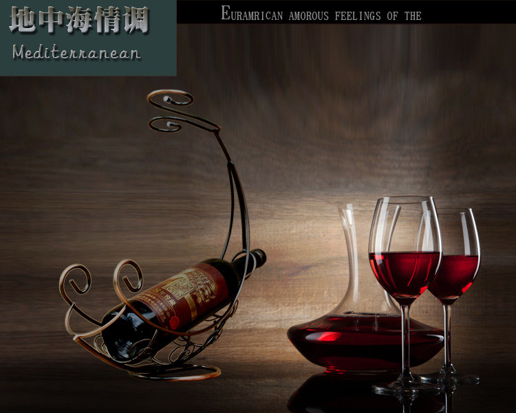 
                                        蒂拉欧式铁艺创意红酒架 古铜色葡萄酒架 创意酒架 酒杯架 酒柜摆件 枫叶款                