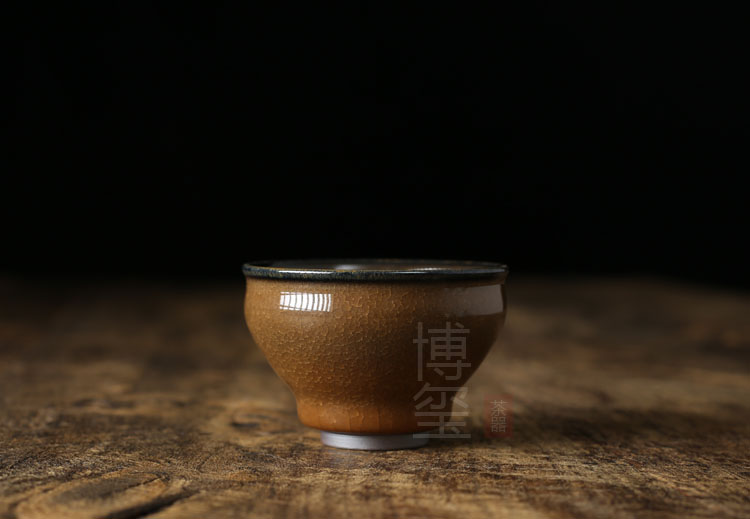 典工堂 鑫润茶具_龙泉青瓷名家黄长伟手工压手杯单杯铁胎哥窑冰裂纹