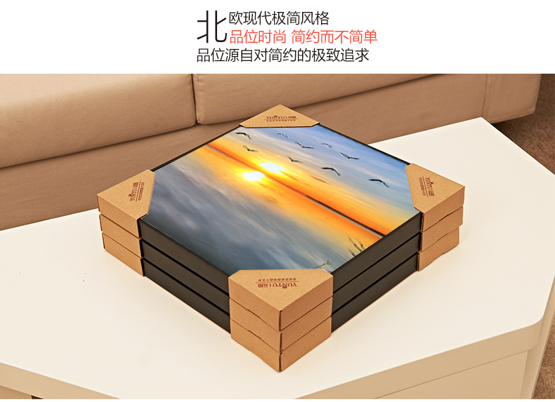 
                                        北欧现代简约风格，简洁大方，时尚！云图品牌，送全套配件，购物无忧！如需其他颜色画框请备注 一套ABC画面 60*60(白色框)                