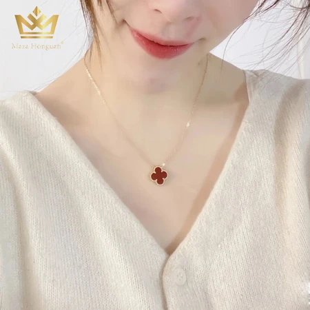 Hong Kong MazaHongan light luxury brand ladies lucky four-leaf clover necklace female silver collarbone chain pendant female girlfriend necklace for girlfriend wife girlfriend birthday gift Hong Kong MazaHongan light luxury brand ladies lucky four-leaf clover necklace female silver collarbone chain pendant female girlfriend necklace for girlfriend wife girlfriend birthday gift
