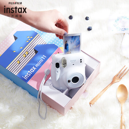 Fuji instax instant instant camera mini11 exquisite gift box lilac purple containing 10 sheets of photo paper Fuji instax instant instant camera mini11 exquisite gift box lilac purple containing 10 sheets of photo paper