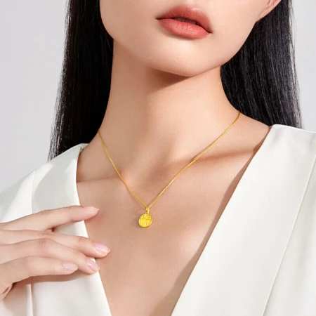 Zhou Dafu CHOW TAI FOOK Fu word round card Wanzi Fu brand national tide pure gold gold pendant labor cost 120 about 2.8g F221900 Zhou Dafu CHOW TAI FOOK Fu word round card Wanzi Fu brand national tide pure gold gold pendant labor cost 120 about 2.8g F221900