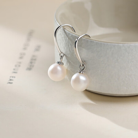 Ruimanbo Ruochu classic freshwater pearl earrings are round and strong light women's s925 silver inlaid pearl earrings with certificate 7-8mm Ruimanbo Ruochu classic freshwater pearl earrings are round and strong light women's s925 silver inlaid pearl earrings with certificate 7-8mm