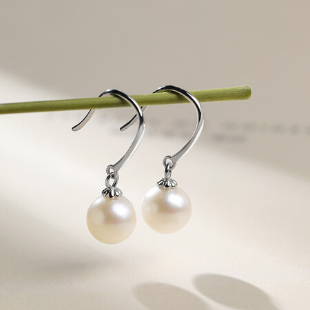 Ruimanbo Ruochu classic freshwater pearl earrings are round and strong light women's s925 silver inlaid pearl earrings with certificate 7-8mm Ruimanbo Ruochu classic freshwater pearl earrings are round and strong light women's s925 silver inlaid pearl earrings with certificate 7-8mm
