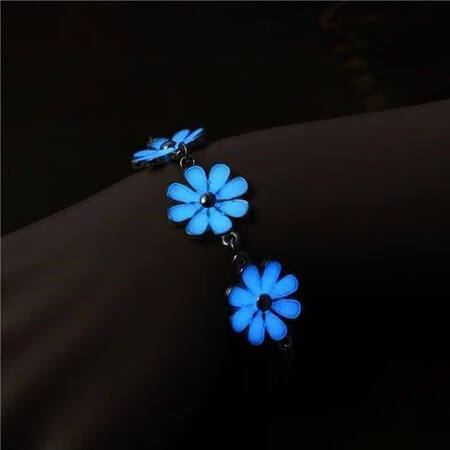 ins Luminous Bracelet Star Love Flower Luminous Couple Bracelet Girlfriend Fluorescent Stone Anklet Gift Student Girl Love Pink Jewelry Box ins Luminous Bracelet Star Love Flower Luminous Couple Bracelet Girlfriend Fluorescent Stone Anklet Gift Student Girl Love Pink Jewelry Box