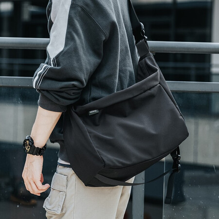 Mo Yi men's messenger bag Japanese ins trend shoulder bag personality casual backpack tide brand student large-capacity shoulder bag black Mo Yi men's messenger bag Japanese ins trend shoulder bag personality casual backpack tide brand student large-capacity shoulder bag black