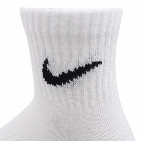 Nike NIKE men's middle socks socks three pairs EVERYDAY sports socks SX7677-100 white M size Nike NIKE men's middle socks socks three pairs EVERYDAY sports socks SX7677-100 white M size