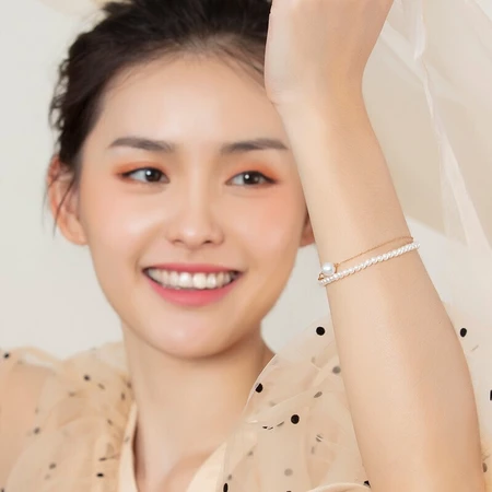 Luk Fook Jewelry and Jane Series Freshwater Pearl Bracelets Women's Bracelets Gift F87ZZY003 Total weight about 2.47 grams Luk Fook Jewelry and Jane Series Freshwater Pearl Bracelets Women's Bracelets Gift F87ZZY003 Total weight about 2.47 grams