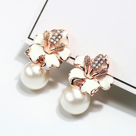 Dai Ruo no pierced ear clip spiral clip earrings women's fashion temperament show face thin earrings high sense niche flower imitation pearl earrings for girlfriends and girlfriends couple gifts Dai Ruo no pierced ear clip spiral clip earrings women's fashion temperament show face thin earrings high sense niche flower imitation pearl earrings for girlfriends and girlfriends couple gifts