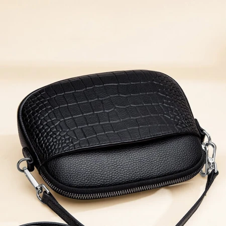 Cartelo crocodile CARTELO bag women's bag shoulder bag ladies messenger bag small round bag student shell bag casual all-match black birthday gift Cartelo crocodile CARTELO bag women's bag shoulder bag ladies messenger bag small round bag student shell bag casual all-match black birthday gift