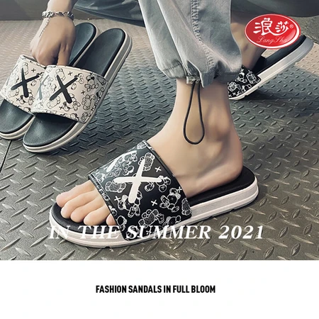 Langsha slippers men and women couple shoes 2022 summer outdoor wear slippers beach shoes home sandals trendy shoes simple fashion comfortable bathroom bathing home outer wear mandarin duck shoes black and white 41-42 Langsha slippers men and women couple shoes 2022 summer outdoor wear slippers beach shoes home sandals trendy shoes simple fashion comfortable bathroom bathing home outer wear mandarin duck shoes black and white 41-42
