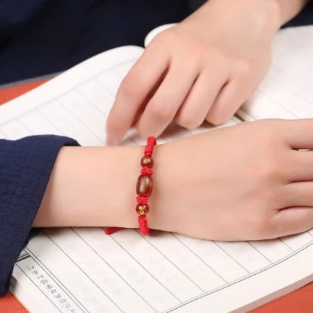 Li Juming Year of the Rabbit Year of the Rabbit Red Rope Bracelet Rabbit Gift Bracelet Amulet Women and men belong to the rabbit chicken mouse Malone mascot is worn by the rabbit Li Juming Year of the Rabbit Year of the Rabbit Red Rope Bracelet Rabbit Gift Bracelet Amulet Women and men belong to the rabbit chicken mouse Malone mascot is worn by the rabbit