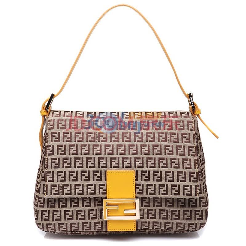 【<em>芬迪女士包</em>】FENDI芬迪卡其色女士包 PL 8