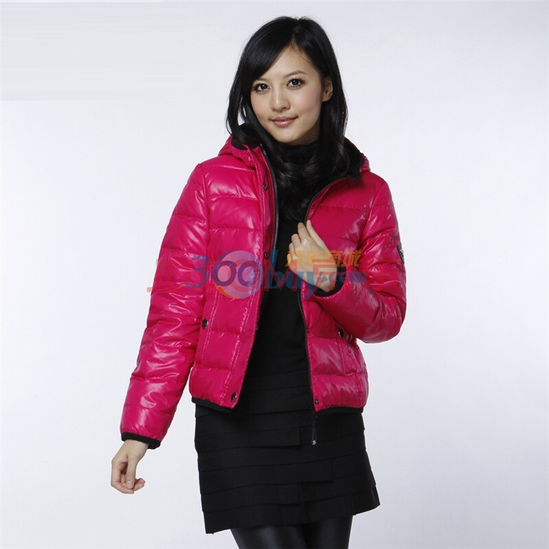 <em>雅鹿</em> <em>女</em>连帽<em>短款羽绒服</em> YL90380 红色 170/92A