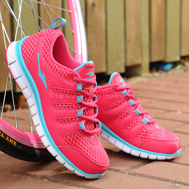 <em>鸿星尔克女鞋</em>微跑鞋正品2014<em>新款</em>春季运动鞋