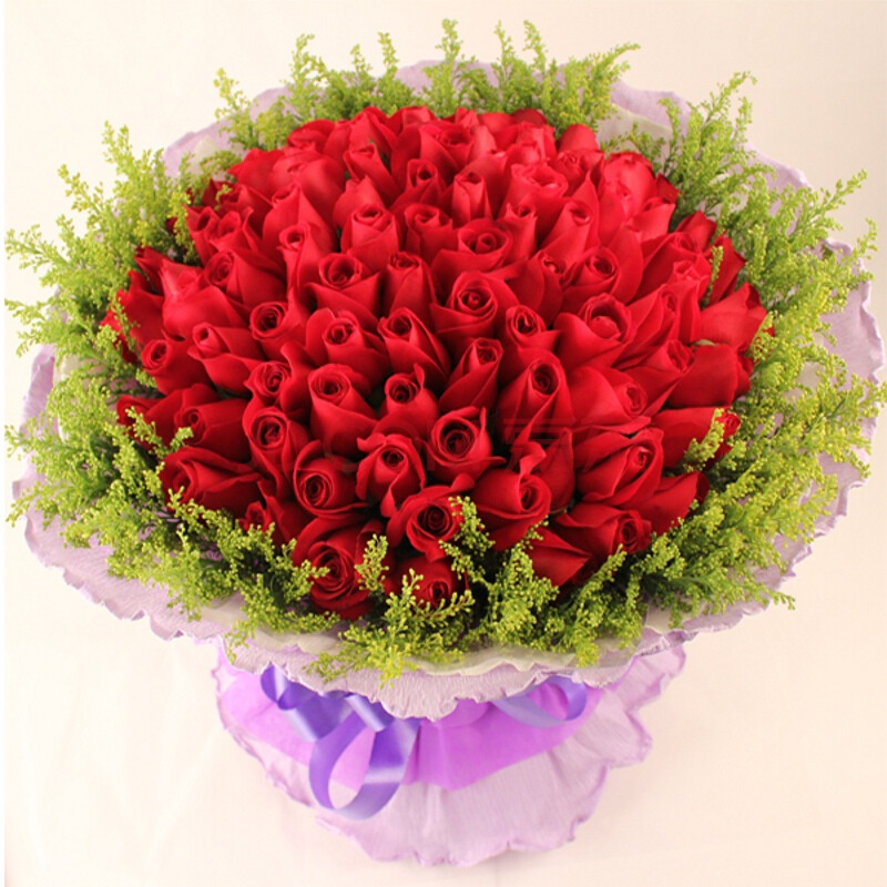 99支玫瑰花速递豪华包装送女友