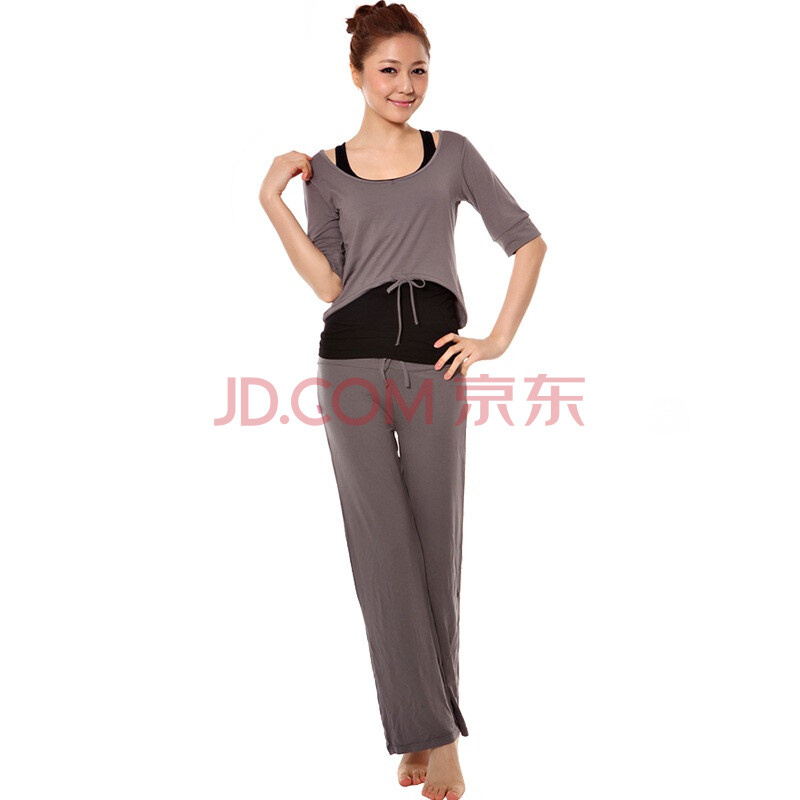能外穿的瑜伽服_冬天穿什么瑜伽服_女人穿瑜