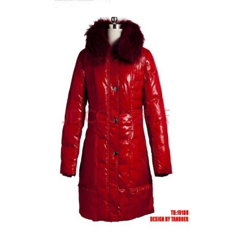 反季特价 <em>坦博尔羽绒服</em>正品<em>女中长款</em>可脱卸帽