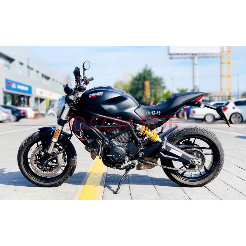 杜卡迪797摩托车