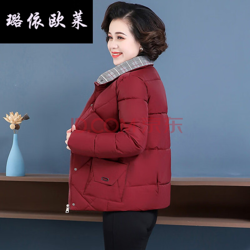 中年人羽绒服女式短装妈妈冬装短款衣女洋气轻薄小袄外套新款中老年人