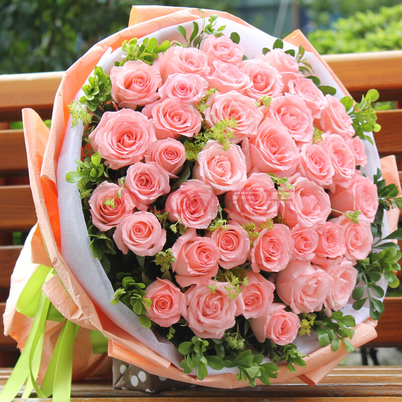 33朵粉<em>玫瑰</em>花束创意礼品 <em>生日</em>礼物 <em>送女朋友</em>长
